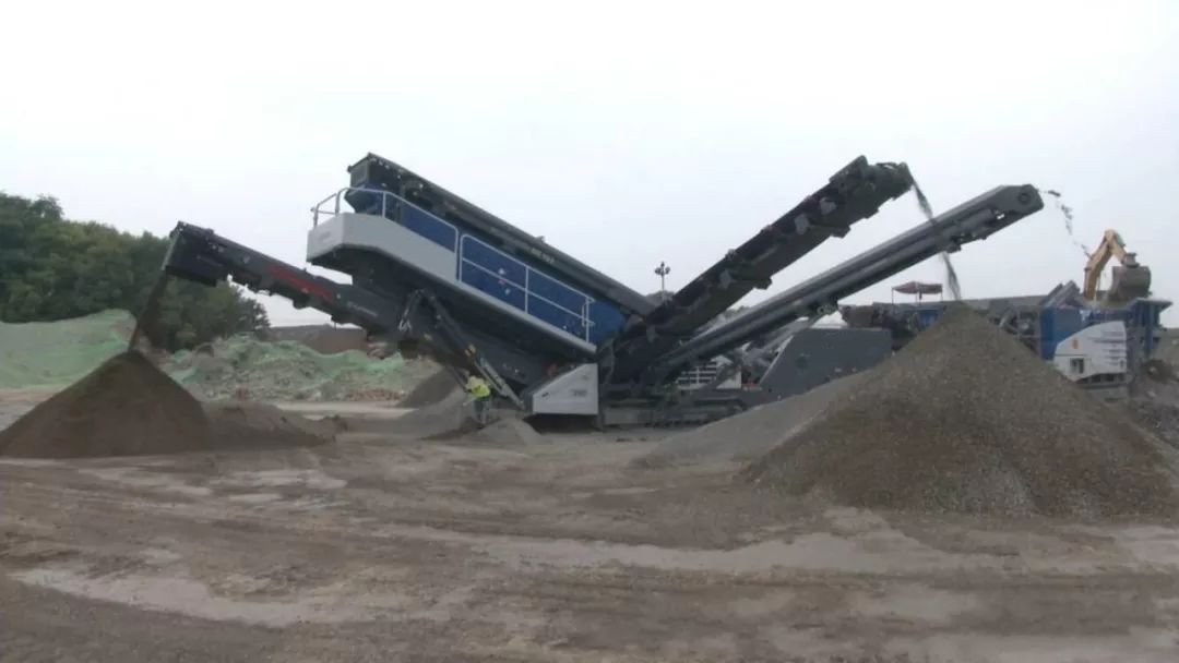 移动式破碎筛分设备